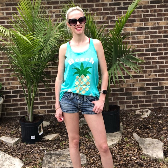 Beach Please Tank - Picture 3 of 4